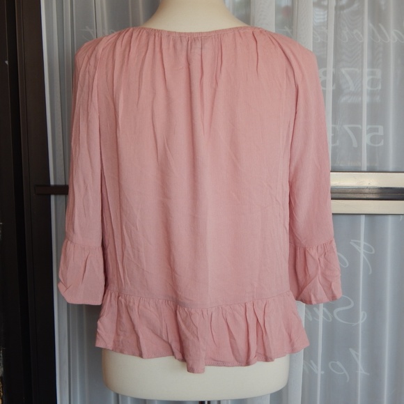 NWT WAYF Pink Off-the-Shoulder Blouse 3/4 Sleeve - Picture 4 of 7